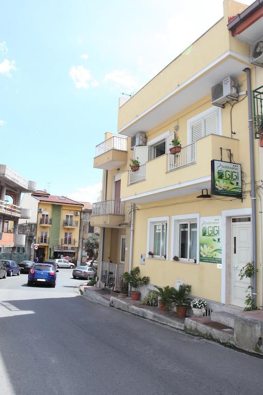Bed And Breakfast Gigi Furci Siculo Chambre photo