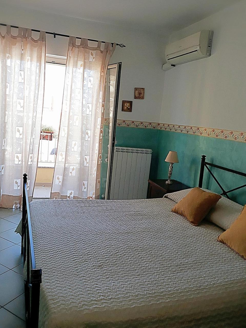 Bed And Breakfast Gigi Furci Siculo Extérieur photo