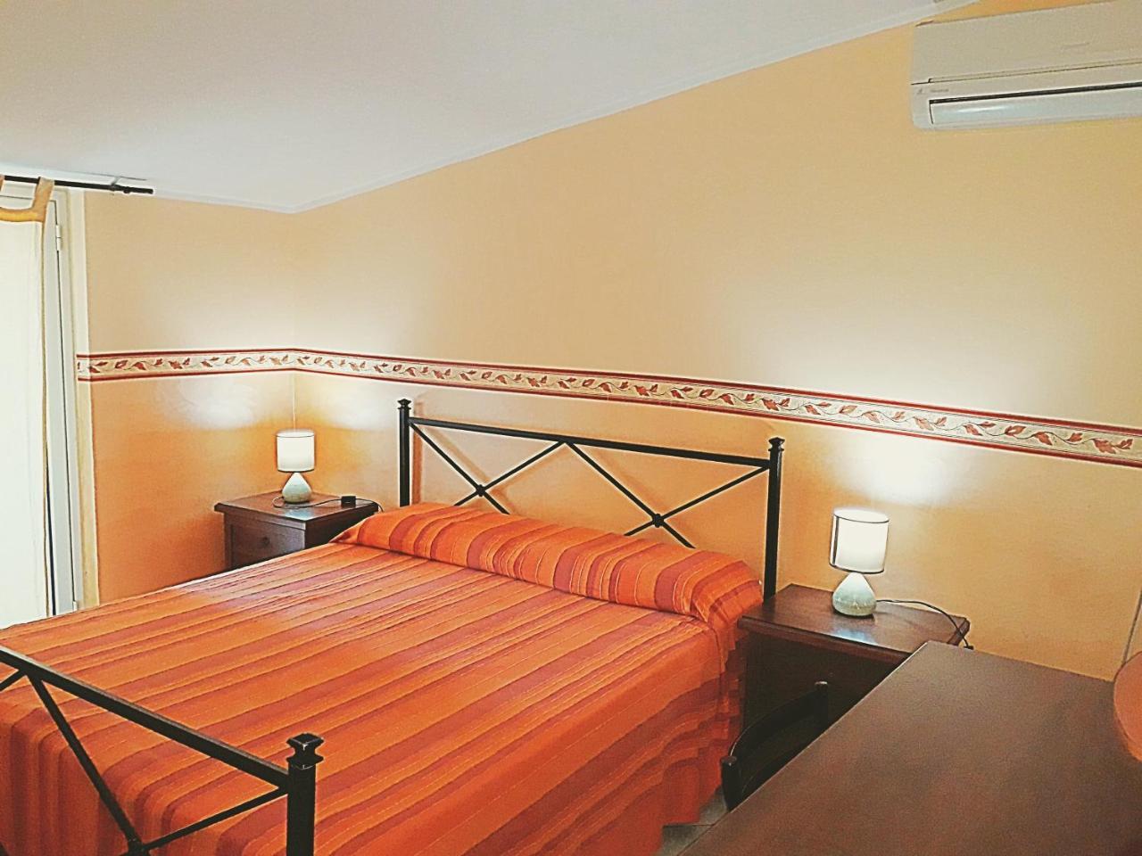 Bed And Breakfast Gigi Furci Siculo Extérieur photo